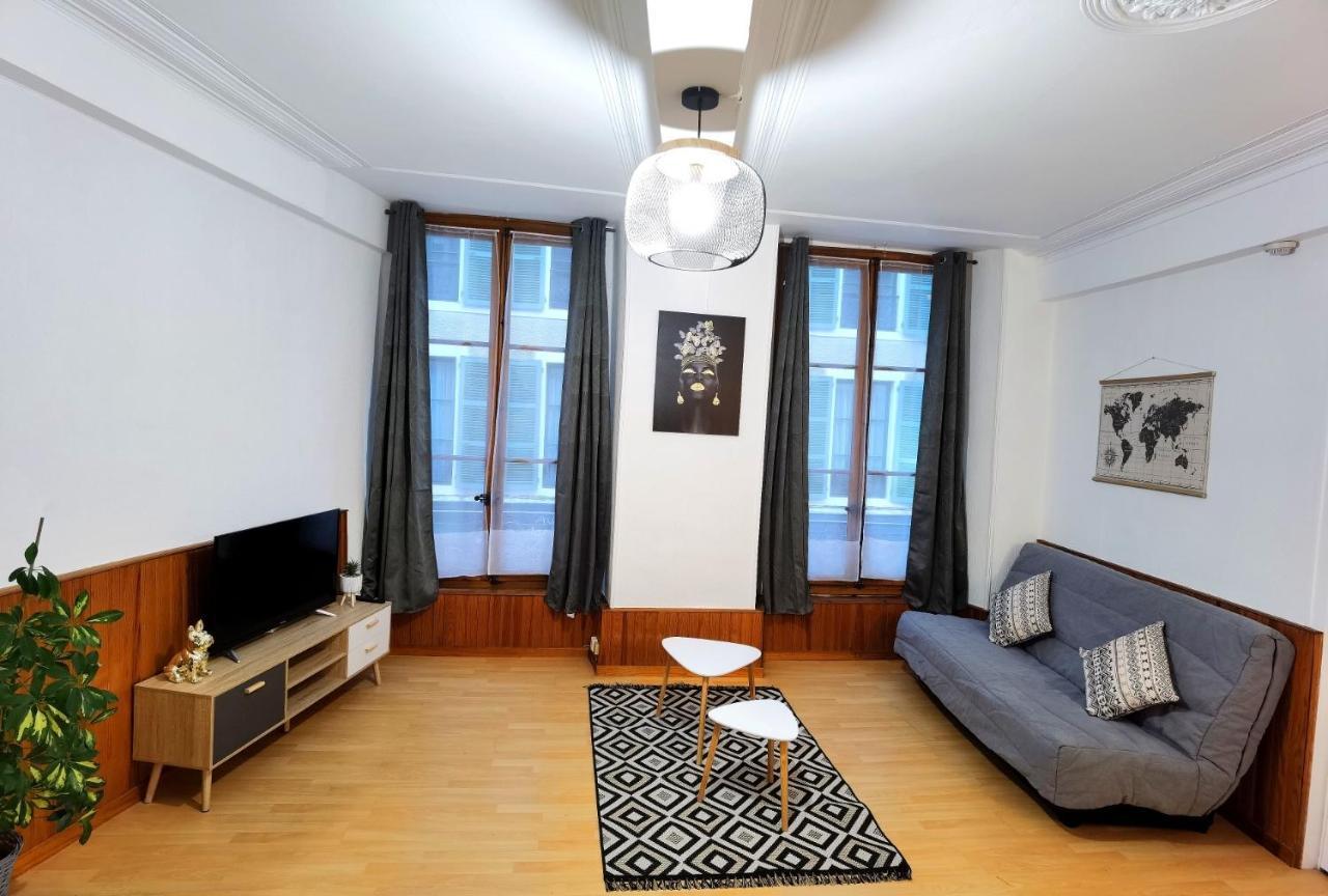 Charmant T2 Meuble Quartier Chateau De Pau Luaran gambar