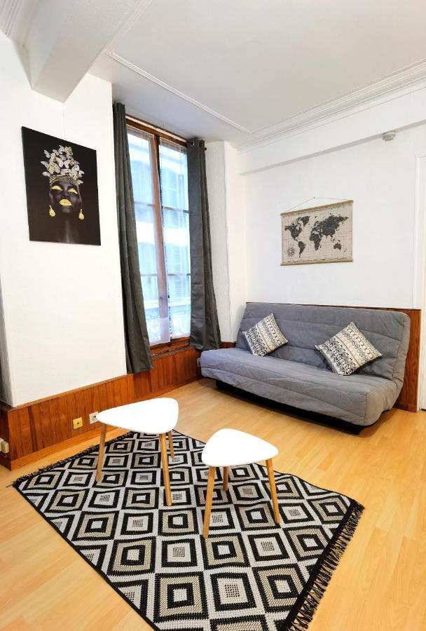 Charmant T2 Meuble Quartier Chateau De Pau Luaran gambar